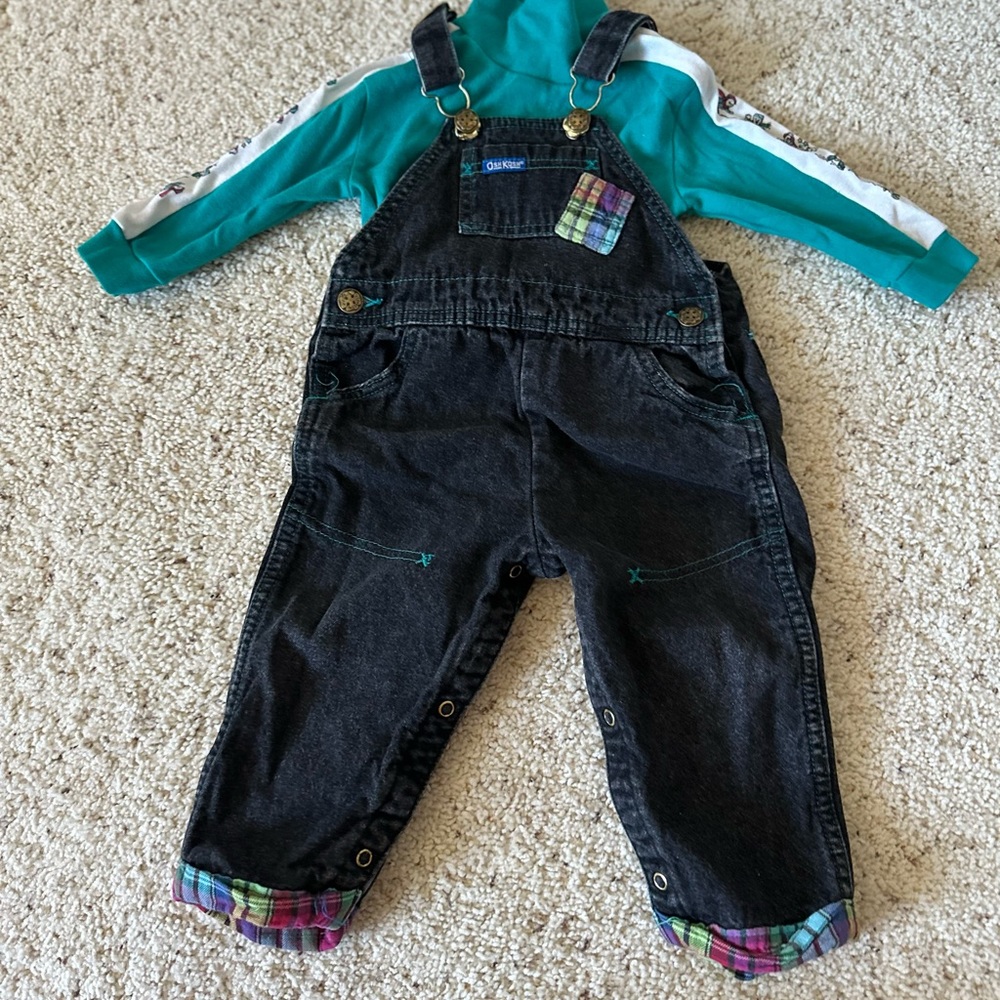 Oshkosh Bib Set